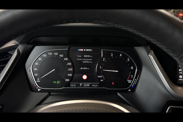 BMW 1-serie M135i xDrive High Executive Navi | 19" | Alcantara | Camera | PDC V+A | BMW 1-serie M135i xDrive High Executive Navi | 19" | Alcantara | Camera | PDC V+A |