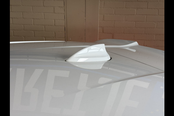 BMW 1-serie M135i xDrive High Executive Navi | 19" | Alcantara | Camera | PDC V+A | BMW 1-serie M135i xDrive High Executive Navi | 19" | Alcantara | Camera | PDC V+A |