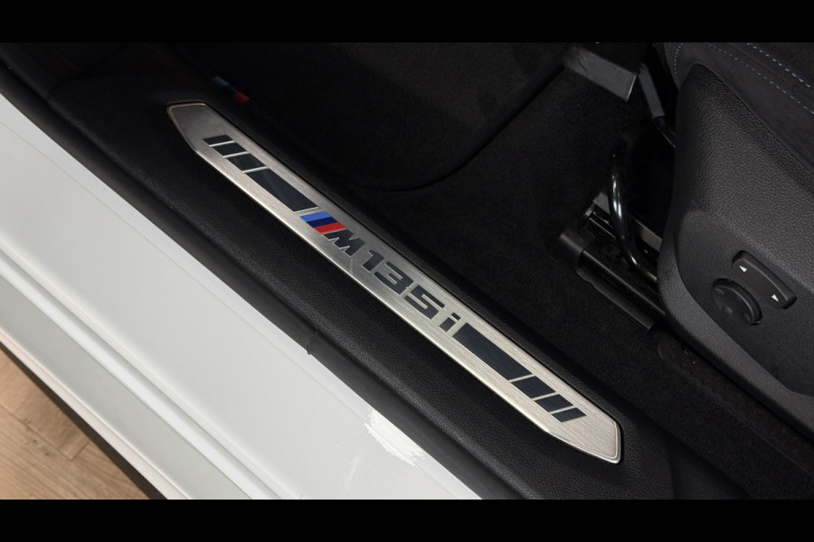 BMW 1-serie M135i xDrive High Executive Navi | 19" | Alcantara | Camera | PDC V+A | BMW 1-serie M135i xDrive High Executive Navi | 19" | Alcantara | Camera | PDC V+A |