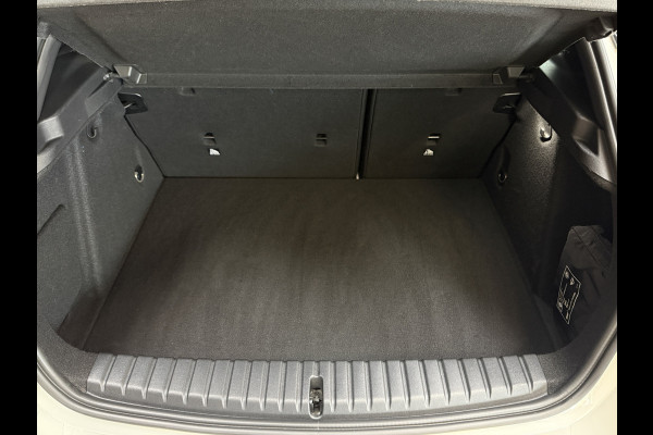 BMW 1-serie M135i xDrive High Executive Navi | 19" | Alcantara | Camera | PDC V+A | BMW 1-serie M135i xDrive High Executive Navi | 19" | Alcantara | Camera | PDC V+A |