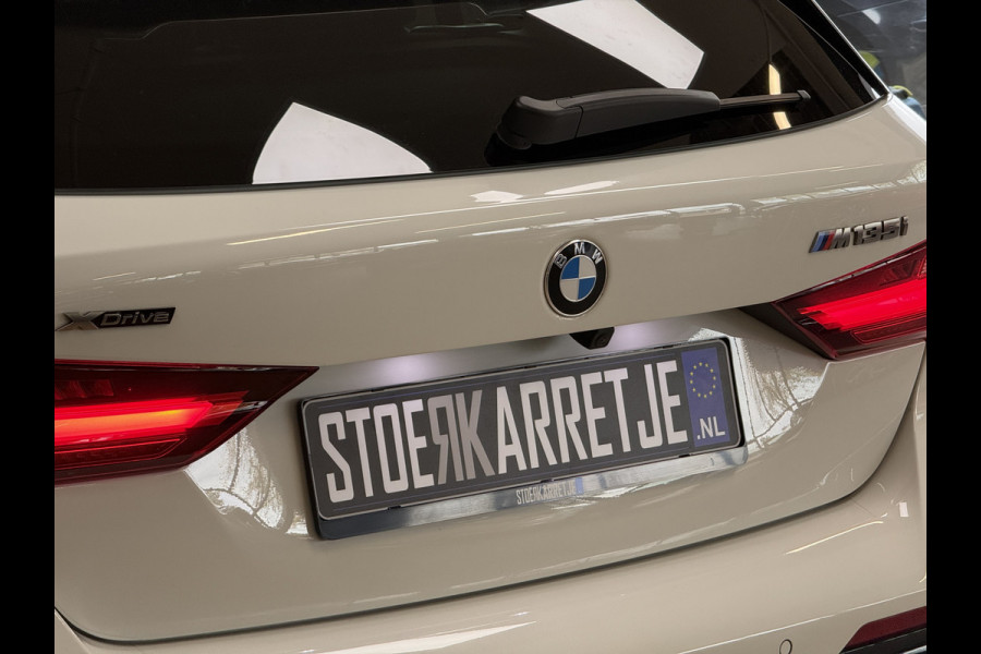 BMW 1-serie M135i xDrive High Executive Navi | 19" | Alcantara | Camera | PDC V+A | BMW 1-serie M135i xDrive High Executive Navi | 19" | Alcantara | Camera | PDC V+A |