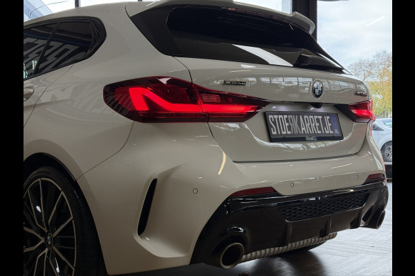 BMW 1-serie M135i xDrive High Executive Navi | 19" | Alcantara | Camera | PDC V+A | BMW 1-serie M135i xDrive High Executive Navi | 19" | Alcantara | Camera | PDC V+A |