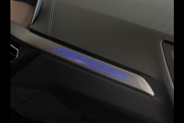 BMW 1-serie M135i xDrive High Executive Navi | 19" | Alcantara | Camera | PDC V+A | BMW 1-serie M135i xDrive High Executive Navi | 19" | Alcantara | Camera | PDC V+A |