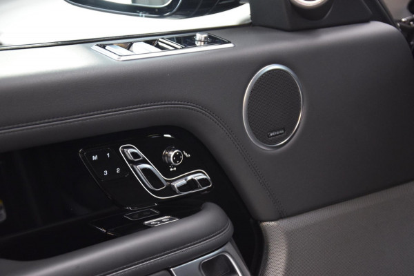 Land Rover Range Rover 2.0 P400e Vogue Navi|Panoramadak|Org.NL|Ijskast|1e Eig|Dealer onderhouden Land Rover Range Rover 2.0 P400e Vogue Navi|Panoramadak|Org.NL|Ijskast|1e Eig|Dealer onderhouden