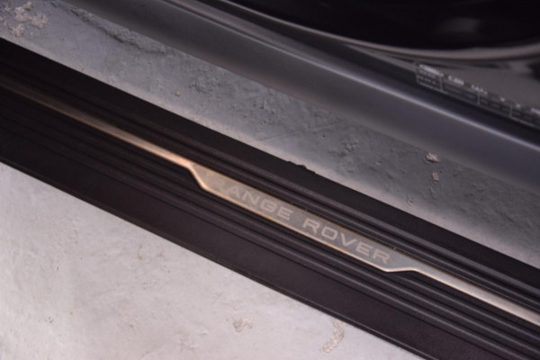 Land Rover Range Rover 2.0 P400e Vogue Navi|Panoramadak|Org.NL|Ijskast|1e Eig|Dealer onderhouden Land Rover Range Rover 2.0 P400e Vogue Navi|Panoramadak|Org.NL|Ijskast|1e Eig|Dealer onderhouden