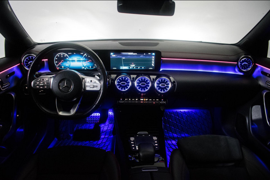 Mercedes-Benz CLA-Klasse Shooting Brake 180 Business Solution AMG Night Edition ORG NL [ Pano Sfeer Matrix Memory El Trekhaak ]