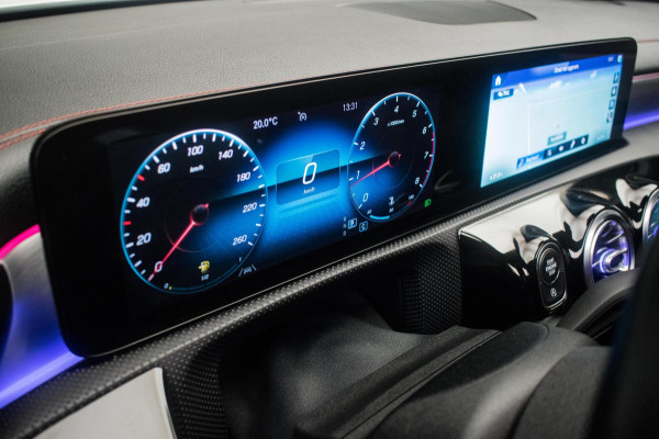Mercedes-Benz CLA-Klasse Shooting Brake 180 Business Solution AMG Night Edition ORG NL [ Pano Sfeer Matrix Memory El Trekhaak ]