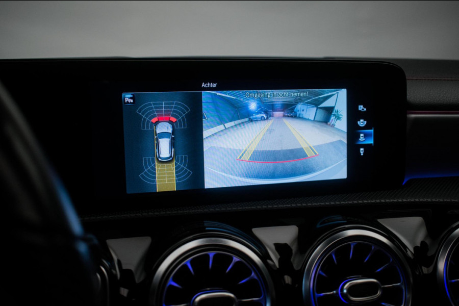 Mercedes-Benz CLA-Klasse Shooting Brake 180 Business Solution AMG Night Edition ORG NL [ Pano Sfeer Matrix Memory El Trekhaak ]