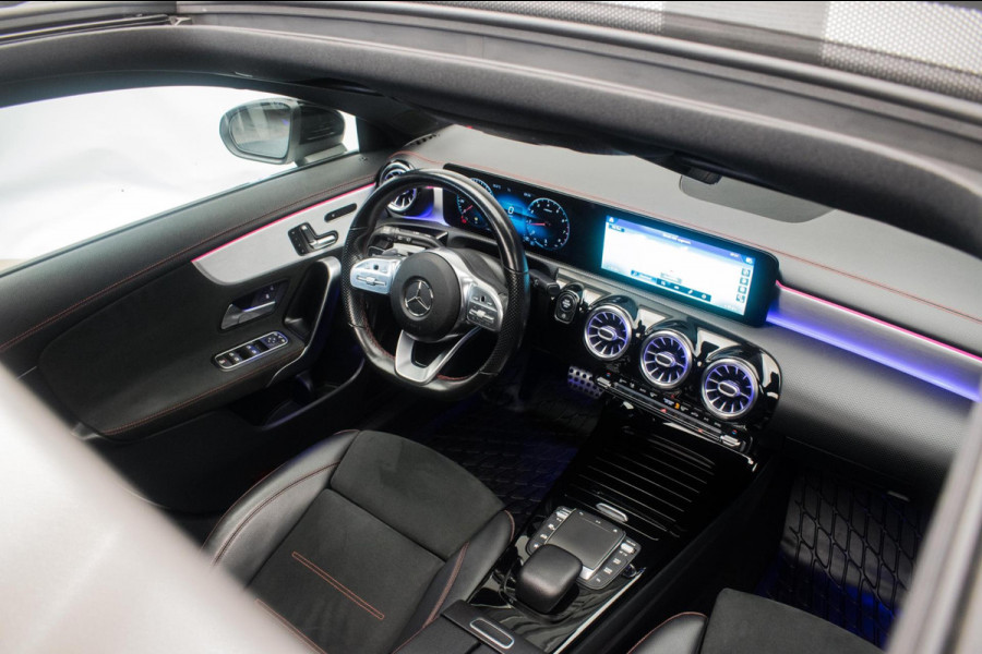 Mercedes-Benz CLA-Klasse Shooting Brake 180 Business Solution AMG Night Edition ORG NL [ Pano Sfeer Matrix Memory El Trekhaak ]