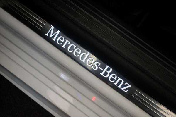 Mercedes-Benz CLA-Klasse Shooting Brake 180 Business Solution AMG Night Edition ORG NL [ Pano Sfeer Matrix Memory El Trekhaak ]