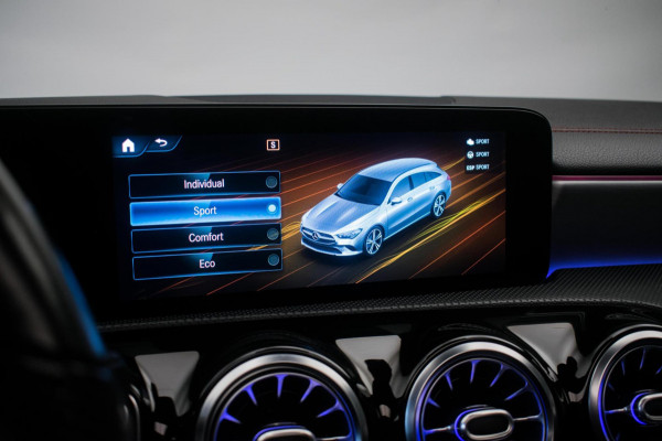 Mercedes-Benz CLA-Klasse Shooting Brake 180 Business Solution AMG Night Edition ORG NL [ Pano Sfeer Matrix Memory El Trekhaak ]