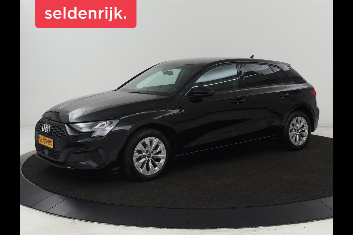 Audi A3 Sportback 40 TFSI e Edition | Leder | Carplay | Navigatie | Stoelverwarming | Cruise Control Adaptief | LMV 16 | Audi A3 Sportback 40 TFSI e Edition | Leder | Carplay | Navigatie | Stoelverwarming | Cruise Control Adaptief | LMV 16 |