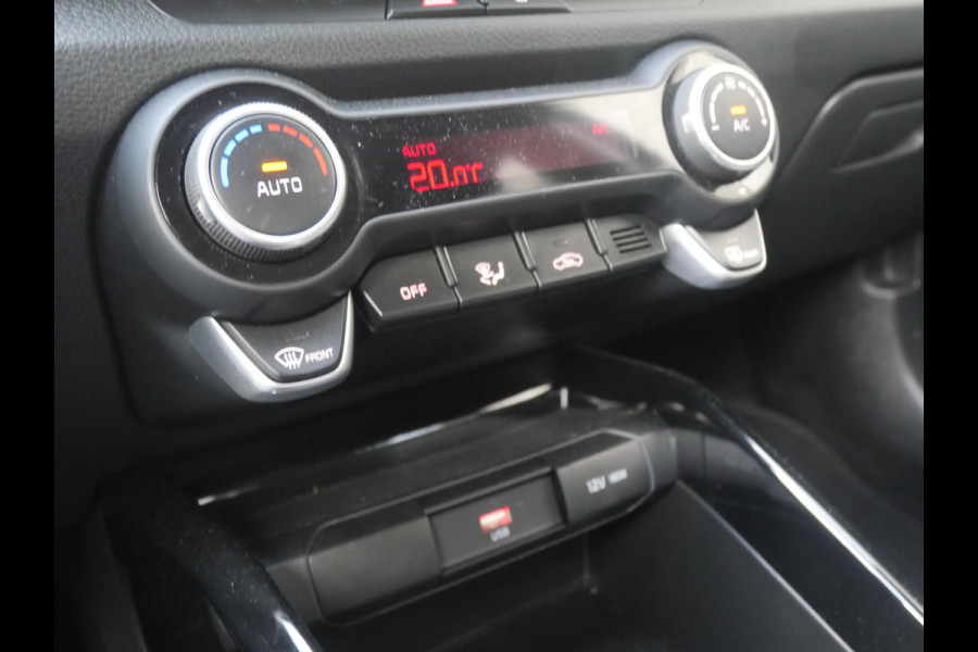 Kia Stonic 1.0 T-GDi MHEV DynamicPlusLine | Cruise | Clima | Camera | Carplay | Navi | Stoel-stuurverwarming |