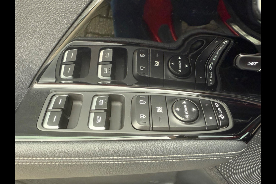 Kia Niro 1.6 GDi Hybrid ExecutiveLine - Automaat - Navi - Climate - Camera Kia Niro 1.6 GDi Hybrid ExecutiveLine - Automaat - Navi - Climate - Camera