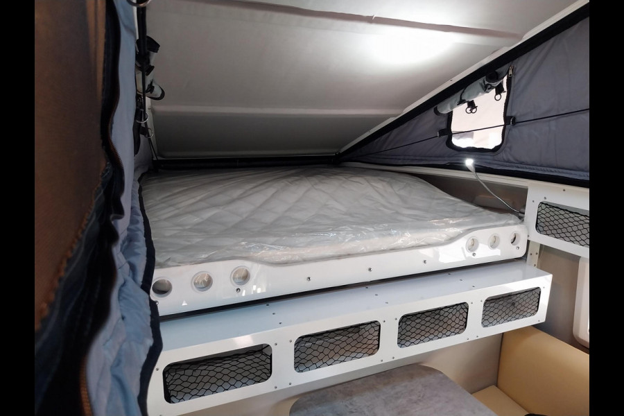 Toyota Hilux Camper 2.4 D-4D Dubbele Cabine Cool Comfort (ex.BTW)