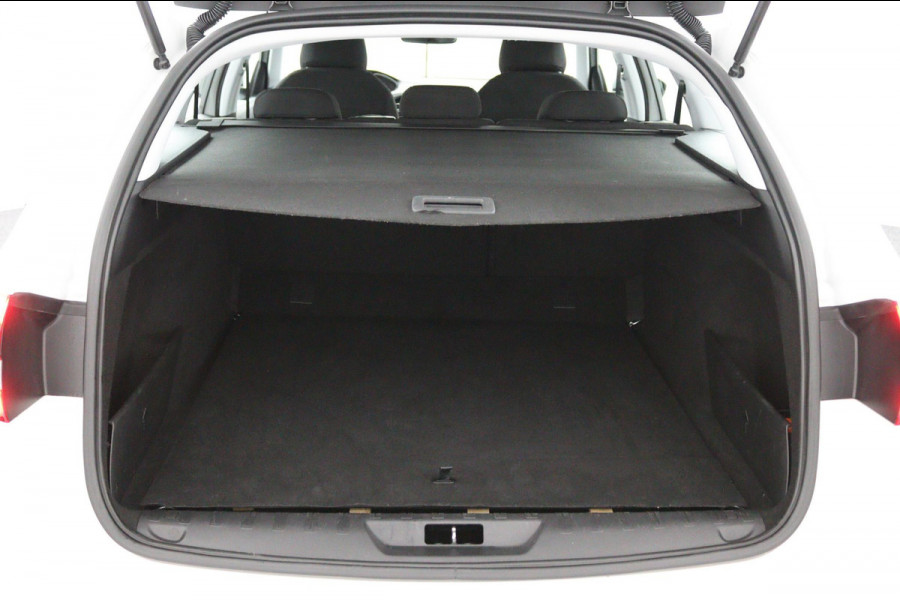 Peugeot 308 SW 1.2 PureTech*ECC*NAVI*CAM*HAAK*CRUISE*CARPLAY*