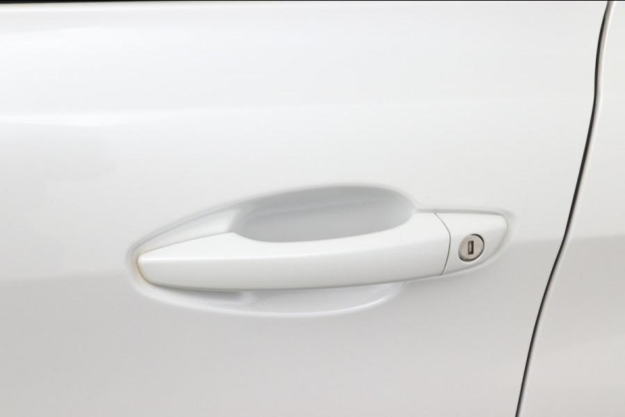 Peugeot 308 SW 1.2 PureTech*ECC*NAVI*CAM*HAAK*CRUISE*CARPLAY*