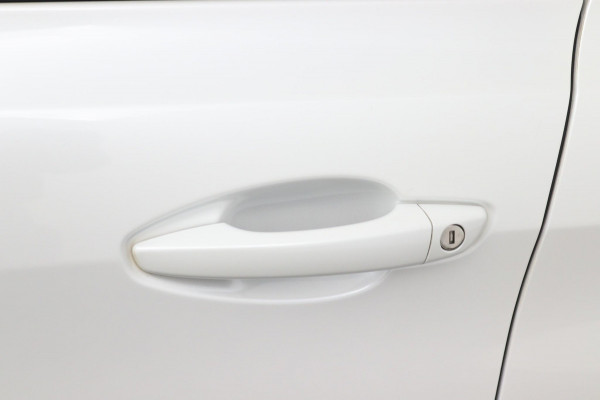 Peugeot 308 SW 1.2 PureTech*ECC*NAVI*CAM*HAAK*CRUISE*CARPLAY*