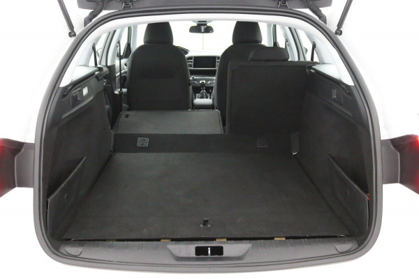 Peugeot 308 SW 1.2 PureTech*ECC*NAVI*CAM*HAAK*CRUISE*CARPLAY*