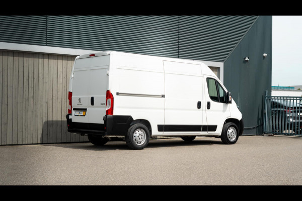 Peugeot Boxer 330 2.2 BlueHDi 140 L2H2 Premium | Navigatie | Houtenvloer In Laadruimte | Airco