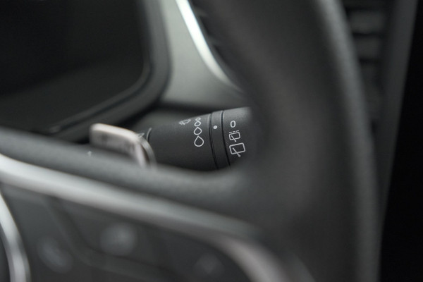 Renault Captur Mild Hybrid 160 EDC techno | Pack Winter | Camera | Adaptieve Cruise Control | Apple Carplay