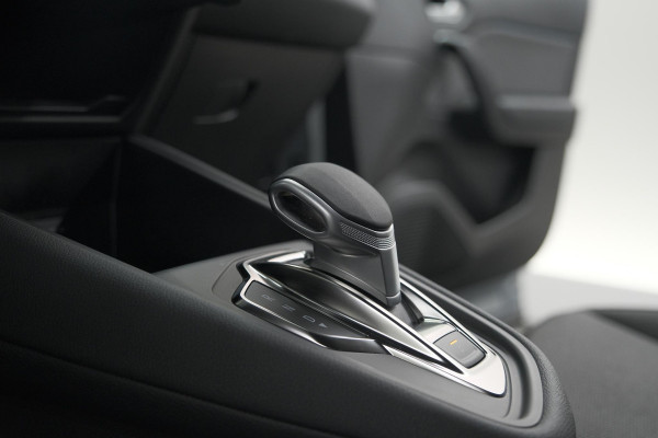 Renault Captur Mild Hybrid 160 EDC techno | Pack Winter | Camera | Adaptieve Cruise Control | Apple Carplay