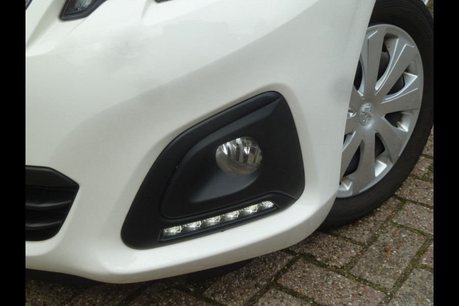 Peugeot 108 1.0 e-VTi Active|Apple-Carplay/Android-Auto|Achteruitrijcamera|Airco|DAB|Origineel-NL Peugeot 108 1.0 e-VTi Active|Apple-Carplay/Android-Auto|Achteruitrijcamera|Airco|DAB|Origineel-NL