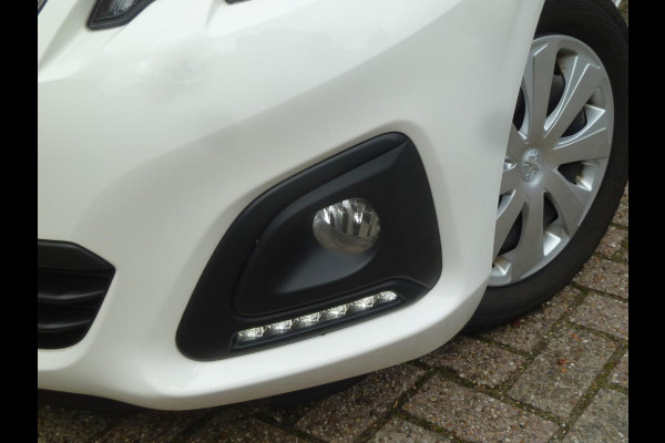 Peugeot 108 1.0 e-VTi Active|Apple-Carplay/Android-Auto|Achteruitrijcamera|Airco|DAB|Origineel-NL Peugeot 108 1.0 e-VTi Active|Apple-Carplay/Android-Auto|Achteruitrijcamera|Airco|DAB|Origineel-NL