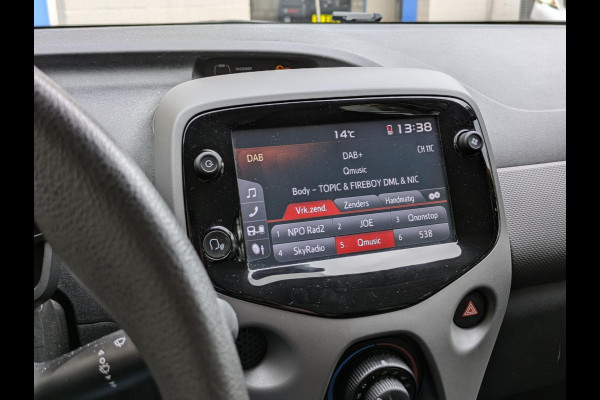Peugeot 108 1.0 e-VTi Active|Apple-Carplay/Android-Auto|Achteruitrijcamera|Airco|DAB|Origineel-NL Peugeot 108 1.0 e-VTi Active|Apple-Carplay/Android-Auto|Achteruitrijcamera|Airco|DAB|Origineel-NL