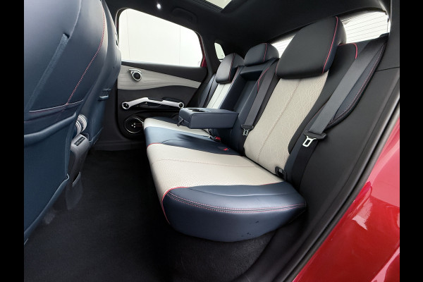 BYD ATTO 3 60kWh Design SOH 100% Panoramadak Leder+Elektr.Verst. Warmtepomp Adaptieve Cruise 360°Camera Apple Carplay Android Auto Elektr.A Verkeersbord detectie WiFi DAB Led Rijstrooksensor Keyless Smartphone Entry Fabrieksgarantie tot 15-12-2028/150.000km Garantie op de LFP Accu tot 15-12-2030/200.000km €44.000,- Nieuw! BYD ATTO 3 60kWh Design SOH 100% Panoramadak Leder+Elektr.Verst. Warmtepomp Adaptieve Cruise 360°Camera Apple Carplay Android Auto Elektr.A Verkeersbord detectie WiFi DAB Led Rijstrooksensor Keyless Smartphone Entry Fabrieksgarantie tot 15-12-2028/150.000km Garantie op de LFP Accu tot 15-12-2030/200.000km €44.000,- Nieuw!