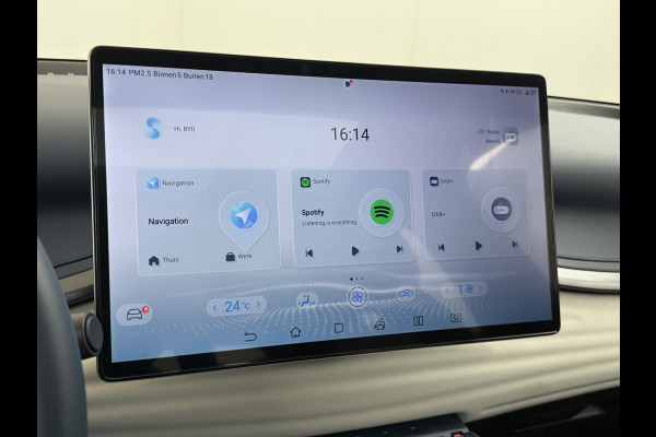 BYD ATTO 3 60kWh Design SOH 100% Panoramadak Leder+Elektr.Verst. Warmtepomp Adaptieve Cruise 360°Camera Apple Carplay Android Auto Elektr.A Verkeersbord detectie WiFi DAB Led Rijstrooksensor Keyless Smartphone Entry Fabrieksgarantie tot 15-12-2028/150.000km Garantie op de LFP Accu tot 15-12-2030/200.000km €44.000,- Nieuw! BYD ATTO 3 60kWh Design SOH 100% Panoramadak Leder+Elektr.Verst. Warmtepomp Adaptieve Cruise 360°Camera Apple Carplay Android Auto Elektr.A Verkeersbord detectie WiFi DAB Led Rijstrooksensor Keyless Smartphone Entry Fabrieksgarantie tot 15-12-2028/150.000km Garantie op de LFP Accu tot 15-12-2030/200.000km €44.000,- Nieuw!