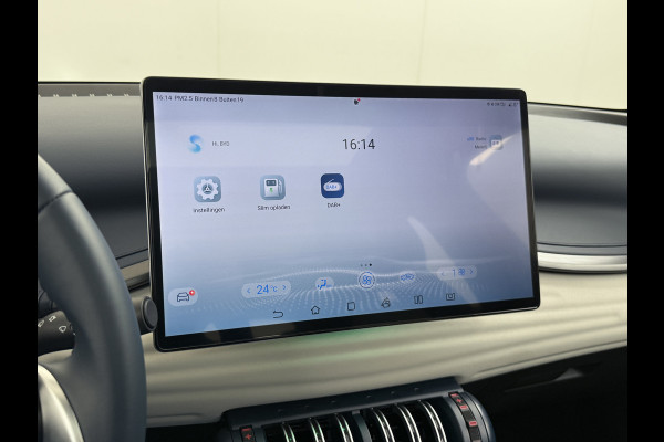 BYD ATTO 3 60kWh Design SOH 100% Panoramadak Leder+Elektr.Verst. Warmtepomp Adaptieve Cruise 360°Camera Apple Carplay Android Auto Elektr.A Verkeersbord detectie WiFi DAB Led Rijstrooksensor Keyless Smartphone Entry Fabrieksgarantie tot 15-12-2028/150.000km Garantie op de LFP Accu tot 15-12-2030/200.000km €44.000,- Nieuw! BYD ATTO 3 60kWh Design SOH 100% Panoramadak Leder+Elektr.Verst. Warmtepomp Adaptieve Cruise 360°Camera Apple Carplay Android Auto Elektr.A Verkeersbord detectie WiFi DAB Led Rijstrooksensor Keyless Smartphone Entry Fabrieksgarantie tot 15-12-2028/150.000km Garantie op de LFP Accu tot 15-12-2030/200.000km €44.000,- Nieuw!