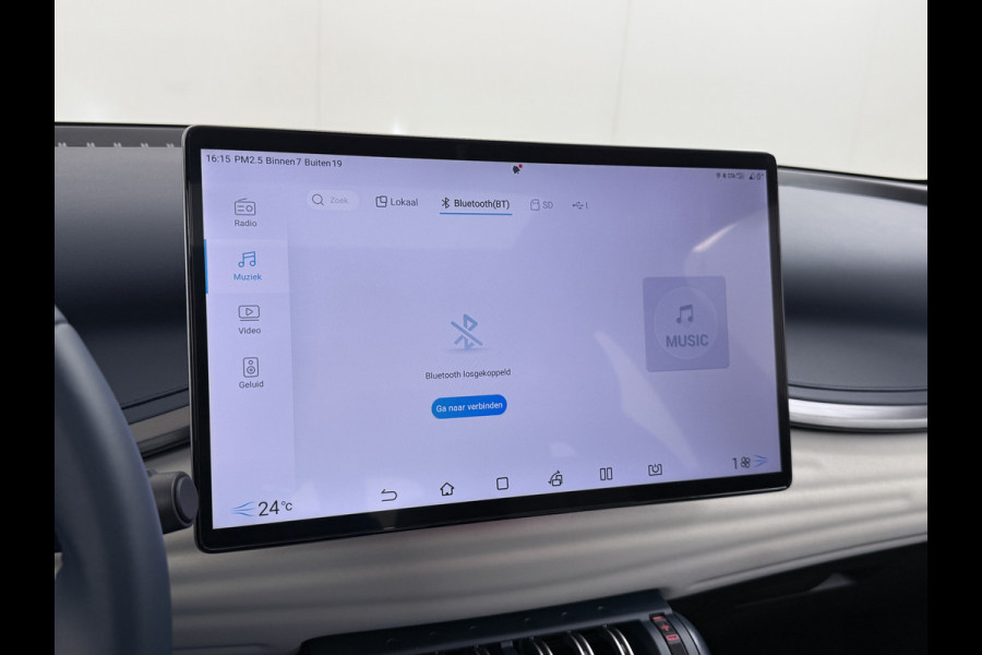 BYD ATTO 3 60kWh Design SOH 100% Panoramadak Leder+Elektr.Verst. Warmtepomp Adaptieve Cruise 360°Camera Apple Carplay Android Auto Elektr.A Verkeersbord detectie WiFi DAB Led Rijstrooksensor Keyless Smartphone Entry Fabrieksgarantie tot 15-12-2028/150.000km Garantie op de LFP Accu tot 15-12-2030/200.000km €44.000,- Nieuw! BYD ATTO 3 60kWh Design SOH 100% Panoramadak Leder+Elektr.Verst. Warmtepomp Adaptieve Cruise 360°Camera Apple Carplay Android Auto Elektr.A Verkeersbord detectie WiFi DAB Led Rijstrooksensor Keyless Smartphone Entry Fabrieksgarantie tot 15-12-2028/150.000km Garantie op de LFP Accu tot 15-12-2030/200.000km €44.000,- Nieuw!