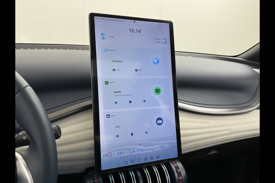 BYD ATTO 3 60kWh Design SOH 100% Panoramadak Leder+Elektr.Verst. Warmtepomp Adaptieve Cruise 360°Camera Apple Carplay Android Auto Elektr.A Verkeersbord detectie WiFi DAB Led Rijstrooksensor Keyless Smartphone Entry Fabrieksgarantie tot 15-12-2028/150.000km Garantie op de LFP Accu tot 15-12-2030/200.000km €44.000,- Nieuw! BYD ATTO 3 60kWh Design SOH 100% Panoramadak Leder+Elektr.Verst. Warmtepomp Adaptieve Cruise 360°Camera Apple Carplay Android Auto Elektr.A Verkeersbord detectie WiFi DAB Led Rijstrooksensor Keyless Smartphone Entry Fabrieksgarantie tot 15-12-2028/150.000km Garantie op de LFP Accu tot 15-12-2030/200.000km €44.000,- Nieuw!