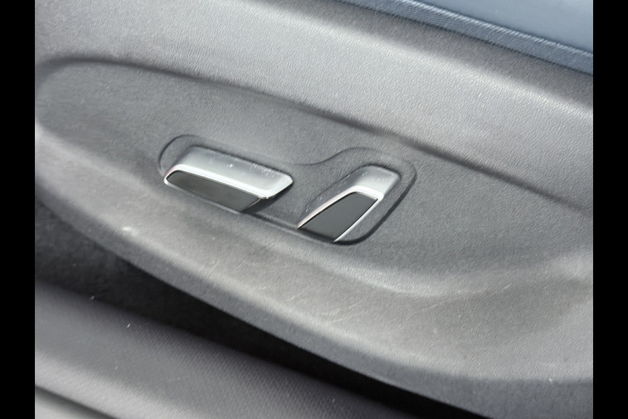 BYD ATTO 3 60kWh Design SOH 100% Panoramadak Leder+Elektr.Verst. Warmtepomp Adaptieve Cruise 360°Camera Apple Carplay Android Auto Elektr.A Verkeersbord detectie WiFi DAB Led Rijstrooksensor Keyless Smartphone Entry Fabrieksgarantie tot 15-12-2028/150.000km Garantie op de LFP Accu tot 15-12-2030/200.000km €44.000,- Nieuw! BYD ATTO 3 60kWh Design SOH 100% Panoramadak Leder+Elektr.Verst. Warmtepomp Adaptieve Cruise 360°Camera Apple Carplay Android Auto Elektr.A Verkeersbord detectie WiFi DAB Led Rijstrooksensor Keyless Smartphone Entry Fabrieksgarantie tot 15-12-2028/150.000km Garantie op de LFP Accu tot 15-12-2030/200.000km €44.000,- Nieuw!