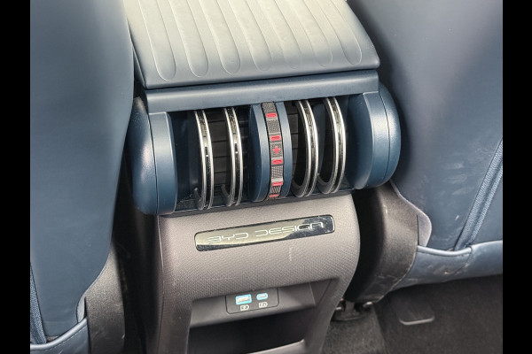 BYD ATTO 3 60kWh Design SOH 100% Panoramadak Leder+Elektr.Verst. Warmtepomp Adaptieve Cruise 360°Camera Apple Carplay Android Auto Elektr.A Verkeersbord detectie WiFi DAB Led Rijstrooksensor Keyless Smartphone Entry Fabrieksgarantie tot 15-12-2028/150.000km Garantie op de LFP Accu tot 15-12-2030/200.000km €44.000,- Nieuw! BYD ATTO 3 60kWh Design SOH 100% Panoramadak Leder+Elektr.Verst. Warmtepomp Adaptieve Cruise 360°Camera Apple Carplay Android Auto Elektr.A Verkeersbord detectie WiFi DAB Led Rijstrooksensor Keyless Smartphone Entry Fabrieksgarantie tot 15-12-2028/150.000km Garantie op de LFP Accu tot 15-12-2030/200.000km €44.000,- Nieuw!