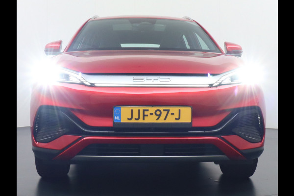 BYD ATTO 3 60kWh Design SOH 100% Panoramadak Leder+Elektr.Verst. Warmtepomp Adaptieve Cruise 360°Camera Apple Carplay Android Auto Elektr.A Verkeersbord detectie WiFi DAB Led Rijstrooksensor Keyless Smartphone Entry Fabrieksgarantie tot 15-12-2028/150.000km Garantie op de LFP Accu tot 15-12-2030/200.000km €44.000,- Nieuw! BYD ATTO 3 60kWh Design SOH 100% Panoramadak Leder+Elektr.Verst. Warmtepomp Adaptieve Cruise 360°Camera Apple Carplay Android Auto Elektr.A Verkeersbord detectie WiFi DAB Led Rijstrooksensor Keyless Smartphone Entry Fabrieksgarantie tot 15-12-2028/150.000km Garantie op de LFP Accu tot 15-12-2030/200.000km €44.000,- Nieuw!
