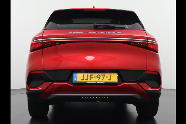BYD ATTO 3 60kWh Design SOH 100% Panoramadak Leder+Elektr.Verst. Warmtepomp Adaptieve Cruise 360°Camera Apple Carplay Android Auto Elektr.A Verkeersbord detectie WiFi DAB Led Rijstrooksensor Keyless Smartphone Entry Fabrieksgarantie tot 15-12-2028/150.000km Garantie op de LFP Accu tot 15-12-2030/200.000km €44.000,- Nieuw! BYD ATTO 3 60kWh Design SOH 100% Panoramadak Leder+Elektr.Verst. Warmtepomp Adaptieve Cruise 360°Camera Apple Carplay Android Auto Elektr.A Verkeersbord detectie WiFi DAB Led Rijstrooksensor Keyless Smartphone Entry Fabrieksgarantie tot 15-12-2028/150.000km Garantie op de LFP Accu tot 15-12-2030/200.000km €44.000,- Nieuw!