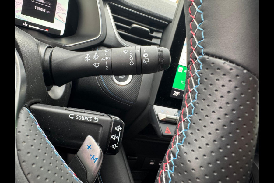 Renault Captur 1.3 mild hybrid 160 esprit Alpine Harman Kardon Sound / Camera / Navi / LM 19'' / Stuurwiel verw.