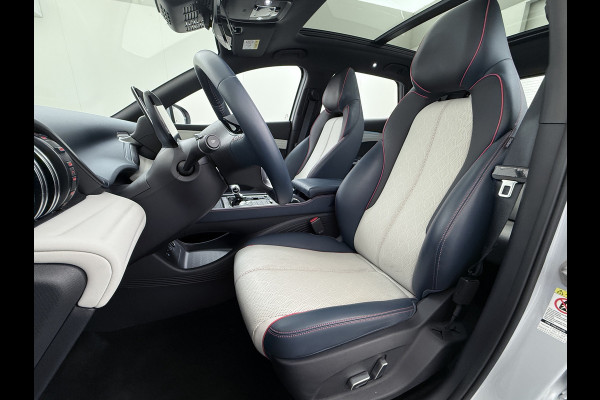 BYD ATTO 3 60kWh Design SOH 100% Panoramadak Leder+Elektr.Verst. Warmtepomp Adaptieve Cruise 360°Camera Apple Carplay Android Auto Elektr.A Verkeersbord detectie WiFi DAB Led Rijstrooksensor Keyless Smartphone Entry Fabrieksgarantie tot 20-12-2028/150.000km Garantie op de LFP Accu tot 20-12-2030/200.000km €44.000,- Nieuw! BYD ATTO 3 60kWh Design SOH 100% Panoramadak Leder+Elektr.Verst. Warmtepomp Adaptieve Cruise 360°Camera Apple Carplay Android Auto Elektr.A Verkeersbord detectie WiFi DAB Led Rijstrooksensor Keyless Smartphone Entry Fabrieksgarantie tot 20-12-2028/150.000km Garantie op de LFP Accu tot 20-12-2030/200.000km €44.000,- Nieuw!