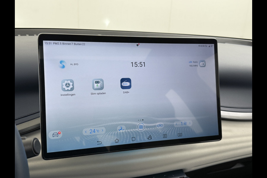 BYD ATTO 3 60kWh Design SOH 100% Panoramadak Leder+Elektr.Verst. Warmtepomp Adaptieve Cruise 360°Camera Apple Carplay Android Auto Elektr.A Verkeersbord detectie WiFi DAB Led Rijstrooksensor Keyless Smartphone Entry Fabrieksgarantie tot 20-12-2028/150.000km Garantie op de LFP Accu tot 20-12-2030/200.000km €44.000,- Nieuw! BYD ATTO 3 60kWh Design SOH 100% Panoramadak Leder+Elektr.Verst. Warmtepomp Adaptieve Cruise 360°Camera Apple Carplay Android Auto Elektr.A Verkeersbord detectie WiFi DAB Led Rijstrooksensor Keyless Smartphone Entry Fabrieksgarantie tot 20-12-2028/150.000km Garantie op de LFP Accu tot 20-12-2030/200.000km €44.000,- Nieuw!