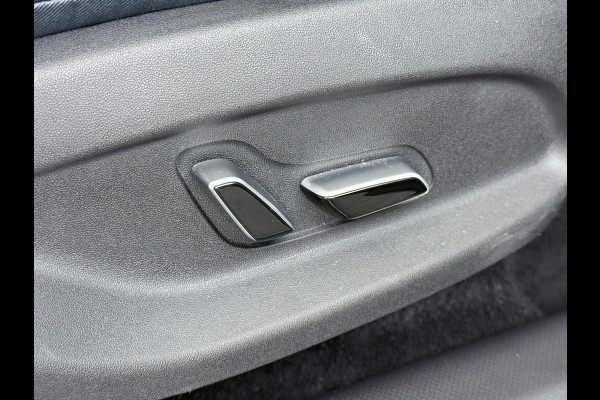 BYD ATTO 3 60kWh Design SOH 100% Panoramadak Leder+Elektr.Verst. Warmtepomp Adaptieve Cruise 360°Camera Apple Carplay Android Auto Elektr.A Verkeersbord detectie WiFi DAB Led Rijstrooksensor Keyless Smartphone Entry Fabrieksgarantie tot 20-12-2028/150.000km Garantie op de LFP Accu tot 20-12-2030/200.000km €44.000,- Nieuw! BYD ATTO 3 60kWh Design SOH 100% Panoramadak Leder+Elektr.Verst. Warmtepomp Adaptieve Cruise 360°Camera Apple Carplay Android Auto Elektr.A Verkeersbord detectie WiFi DAB Led Rijstrooksensor Keyless Smartphone Entry Fabrieksgarantie tot 20-12-2028/150.000km Garantie op de LFP Accu tot 20-12-2030/200.000km €44.000,- Nieuw!