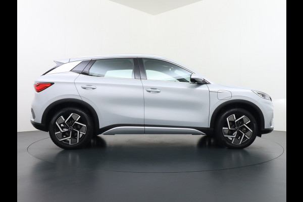 BYD ATTO 3 60kWh Design SOH 100% Panoramadak Leder+Elektr.Verst. Warmtepomp Adaptieve Cruise 360°Camera Apple Carplay Android Auto Elektr.A Verkeersbord detectie WiFi DAB Led Rijstrooksensor Keyless Smartphone Entry Fabrieksgarantie tot 20-12-2028/150.000km Garantie op de LFP Accu tot 20-12-2030/200.000km €44.000,- Nieuw! BYD ATTO 3 60kWh Design SOH 100% Panoramadak Leder+Elektr.Verst. Warmtepomp Adaptieve Cruise 360°Camera Apple Carplay Android Auto Elektr.A Verkeersbord detectie WiFi DAB Led Rijstrooksensor Keyless Smartphone Entry Fabrieksgarantie tot 20-12-2028/150.000km Garantie op de LFP Accu tot 20-12-2030/200.000km €44.000,- Nieuw!