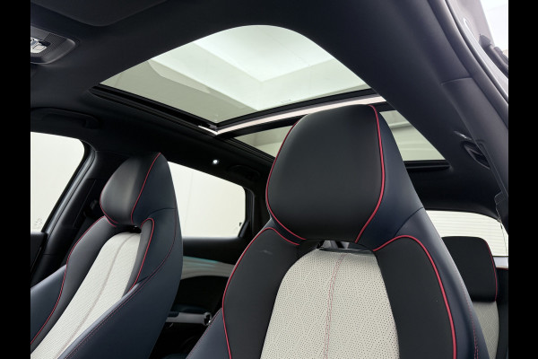 BYD ATTO 3 60kWh Design SOH 98% Pano-dak Leer+Elektr.Verst. Warmtepomp Adaptieve Cruise 360°Camera Apple Carplay Android Auto Elektr.Achter Verkeersbord detectie WiFi DAB Led Rijstrooksensor Keyless Smartphone Entry Fabrieksgarantie tot 20-12-2030/150.000km Garantie. Op de LFP Accu tot 20-12-2030/200.000km €44.000,- Nieuw! BYD ATTO 3 60kWh Design SOH 98% Pano-dak Leer+Elektr.Verst. Warmtepomp Adaptieve Cruise 360°Camera Apple Carplay Android Auto Elektr.Achter Verkeersbord detectie WiFi DAB Led Rijstrooksensor Keyless Smartphone Entry Fabrieksgarantie tot 20-12-2030/150.000km Garantie. Op de LFP Accu tot 20-12-2030/200.000km €44.000,- Nieuw!