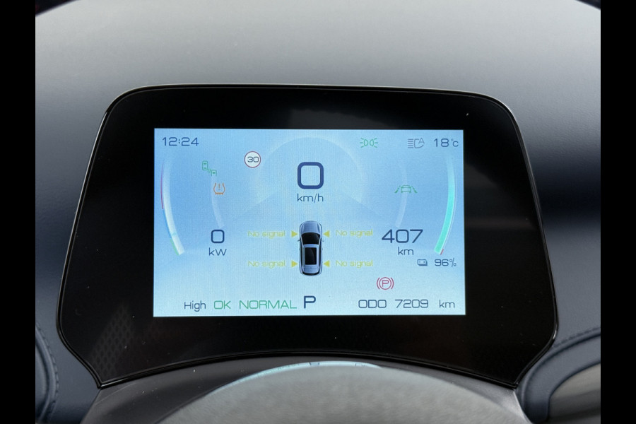 BYD ATTO 3 60kWh Design SOH 98% Pano-dak Leer+Elektr.Verst. Warmtepomp Adaptieve Cruise 360°Camera Apple Carplay Android Auto Elektr.Achter Verkeersbord detectie WiFi DAB Led Rijstrooksensor Keyless Smartphone Entry Fabrieksgarantie tot 20-12-2030/150.000km Garantie. Op de LFP Accu tot 20-12-2030/200.000km €44.000,- Nieuw! BYD ATTO 3 60kWh Design SOH 98% Pano-dak Leer+Elektr.Verst. Warmtepomp Adaptieve Cruise 360°Camera Apple Carplay Android Auto Elektr.Achter Verkeersbord detectie WiFi DAB Led Rijstrooksensor Keyless Smartphone Entry Fabrieksgarantie tot 20-12-2030/150.000km Garantie. Op de LFP Accu tot 20-12-2030/200.000km €44.000,- Nieuw!