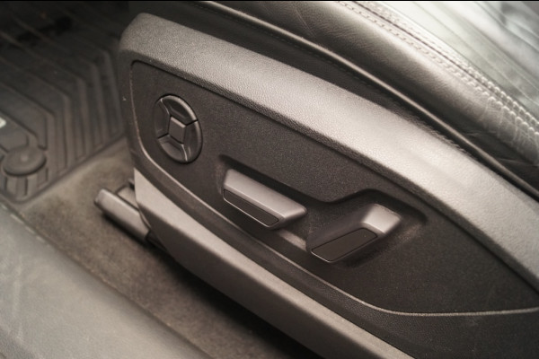 Audi e-tron 50 Quattro 71kWh Business Edition Plus -PANO-LEER-ECC- Audi e-tron 50 Quattro 71kWh Business Edition Plus -PANO-LEER-ECC-