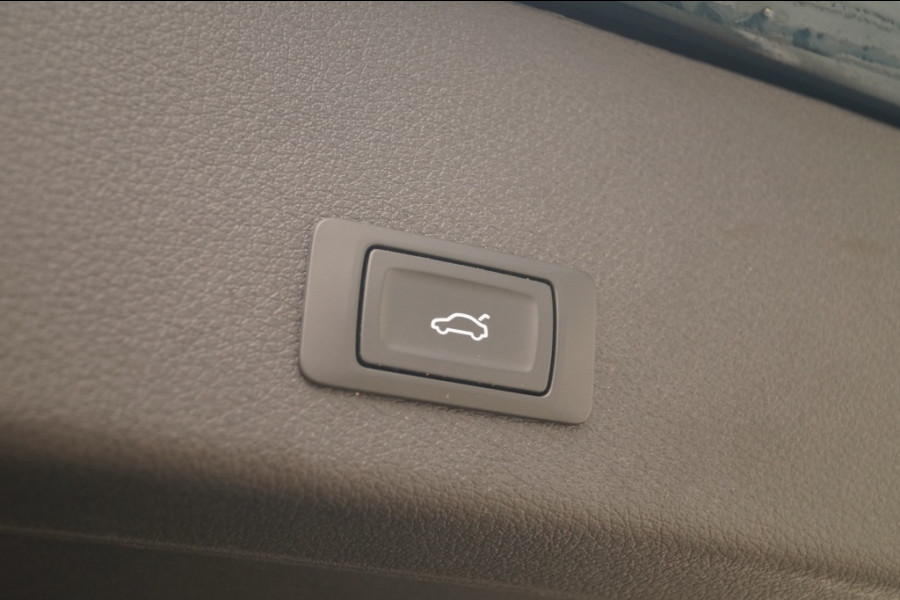 Audi e-tron 50 Quattro 71kWh Business Edition Plus -PANO-LEER-ECC- Audi e-tron 50 Quattro 71kWh Business Edition Plus -PANO-LEER-ECC-