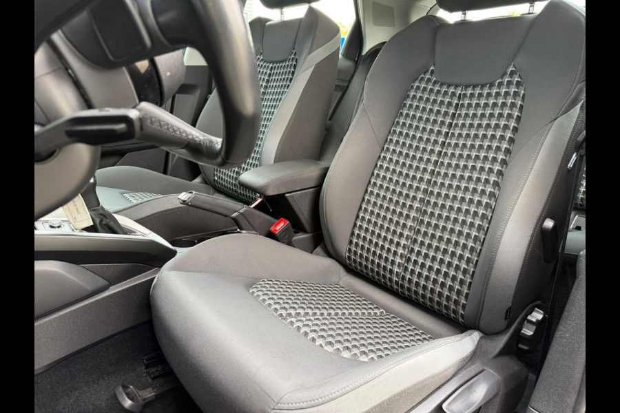 Audi A1 Sportback 30 TFSI Pro Line - Automaat - Media Apple/Android - Virt.Cockpit - Org.NL Audi A1 Sportback 30 TFSI Pro Line - Automaat - Media Apple/Android - Virt.Cockpit - Org.NL