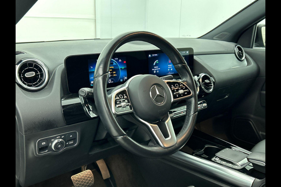 Mercedes-Benz GLA 200 Black Line 163PK CAMERA | NAVI | STOF-LEDER Mercedes-Benz GLA 200 Black Line 163PK CAMERA | NAVI | STOF-LEDER