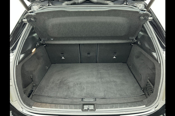 Mercedes-Benz GLA 200 Black Line 163PK CAMERA | NAVI | STOF-LEDER Mercedes-Benz GLA 200 Black Line 163PK CAMERA | NAVI | STOF-LEDER